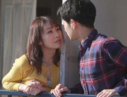 Chuyện tình của chị hàng xóm thèm khát tình dục và cậu sinh viên cạnh nhà Chuyện tình của chị hàng xóm thèm khát tình dục và cậu sinh viên cạnh nhà