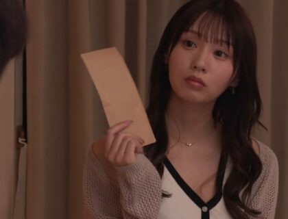 Phát hiện chị kế toán xinh đẹp khó tính là gái gọi lúc về đêm Phát hiện chị kế toán xinh đẹp khó tính là gái gọi lúc về đêm